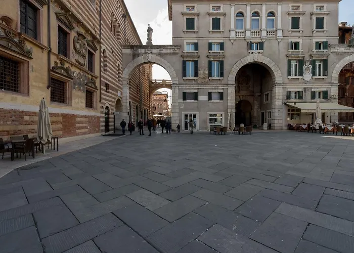Domus Nova Palace - Italian Homing
